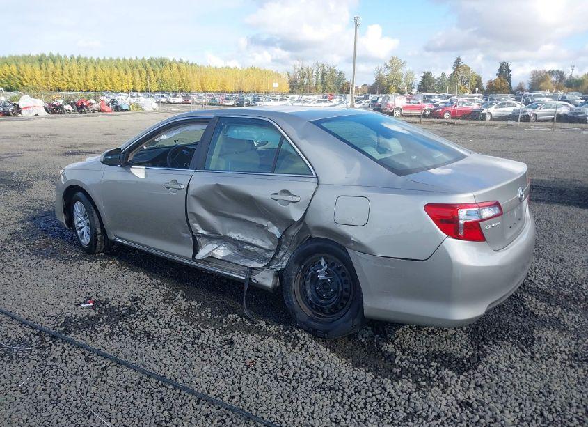 Photo 3 of 2014 Toyota Camry LE (VIN 4T4BF1FK0ER369660)