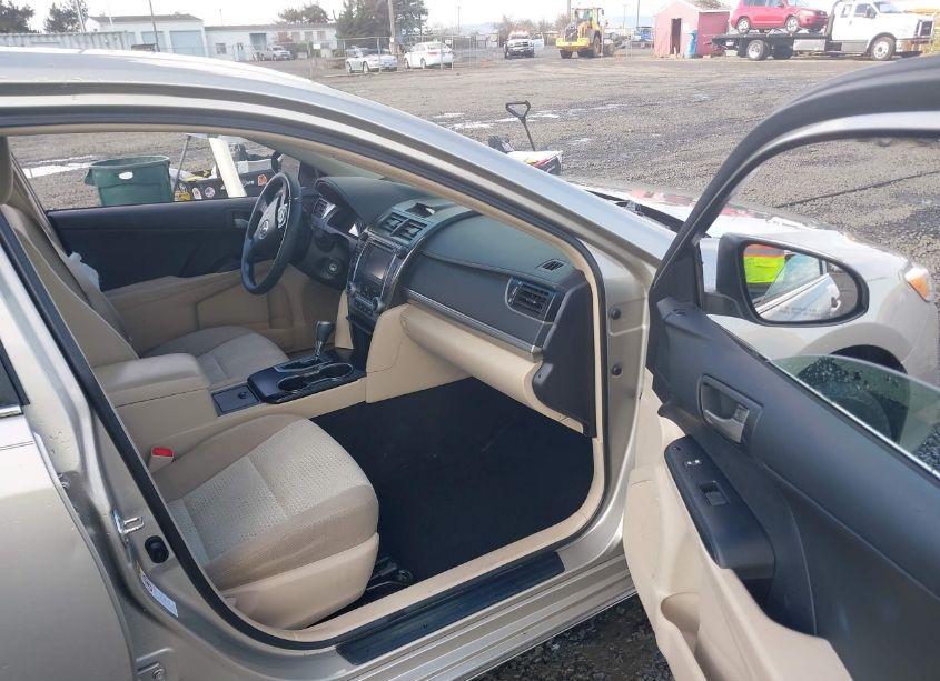 Photo 5 of 2014 Toyota Camry LE (VIN 4T4BF1FK0ER369660)