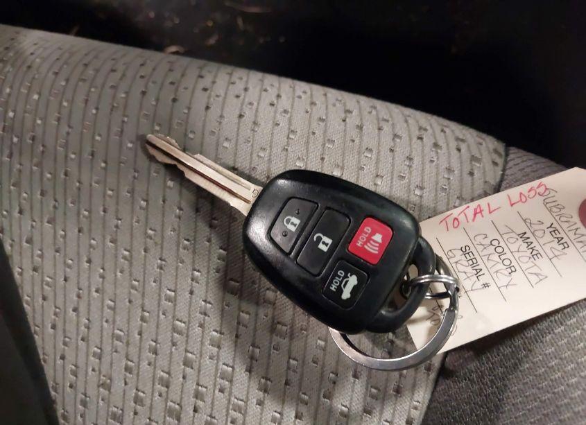 Photo 11 of 2014 Toyota Camry LE (VIN 4T4BF1FK0ER377385)