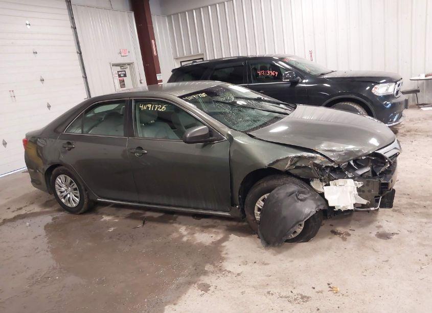 Photo 13 of 2014 Toyota Camry LE (VIN 4T4BF1FK0ER377385)