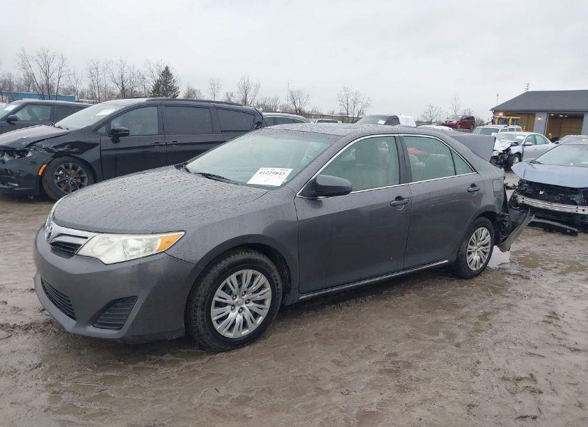 Photo 14 of 2014 Toyota Camry LE (VIN 4T4BF1FK0ER397720)
