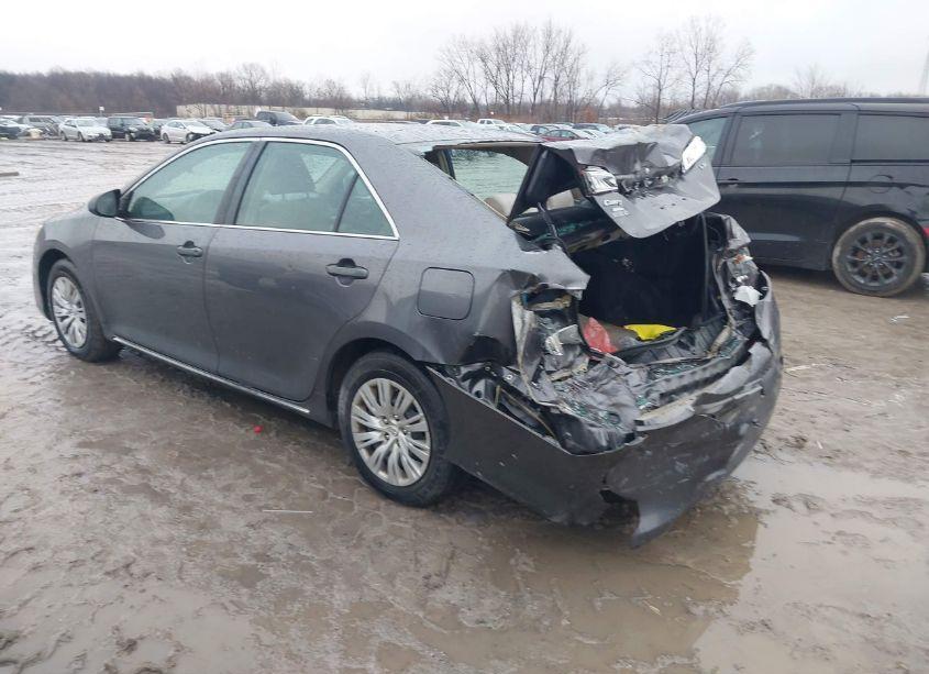 Photo 3 of 2014 Toyota Camry LE (VIN 4T4BF1FK0ER397720)