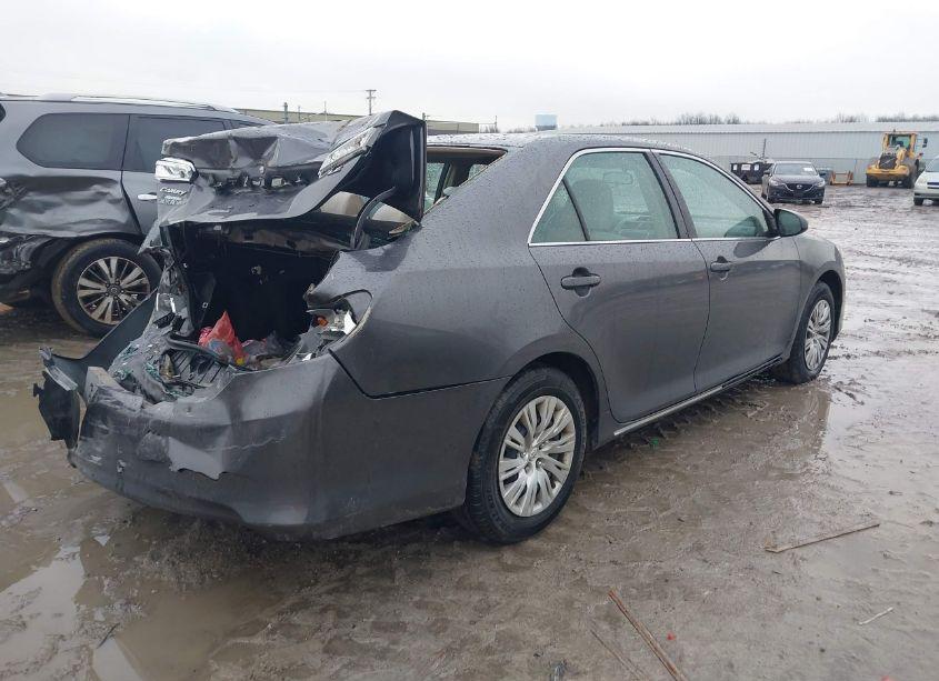 Photo 4 of 2014 Toyota Camry LE (VIN 4T4BF1FK0ER397720)