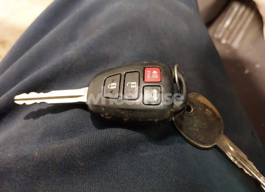 Photo 11 of 2014 Toyota Camry XLE (VIN 4T4BF1FK0ER404388)