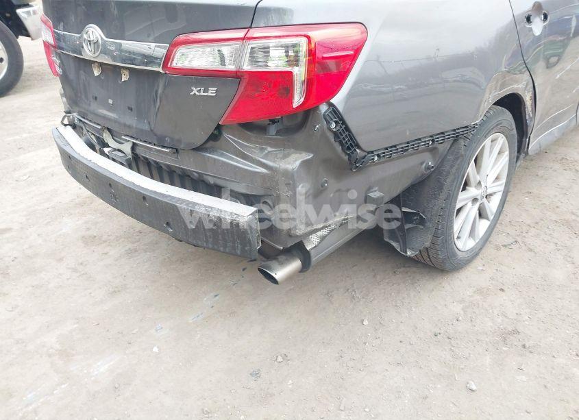 Photo 17 of 2014 Toyota Camry XLE (VIN 4T4BF1FK0ER405606)