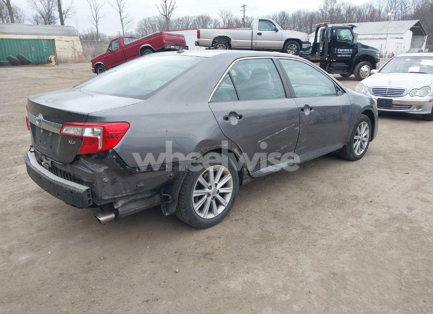 Photo 4 of 2014 Toyota Camry XLE (VIN 4T4BF1FK0ER405606)
