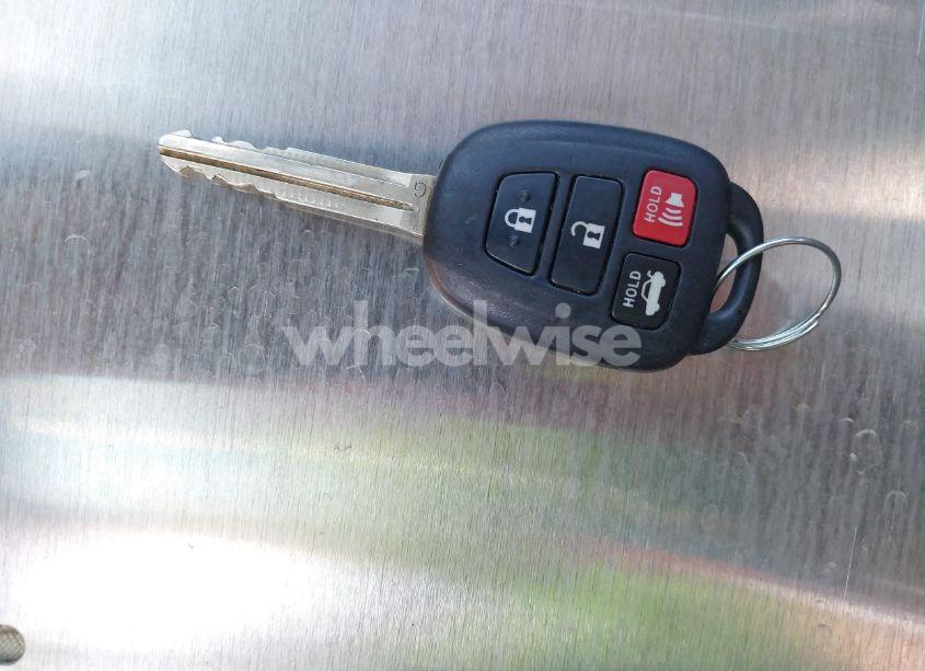 Photo 11 of 2014 Toyota Camry LE (VIN 4T4BF1FK0ER408764)