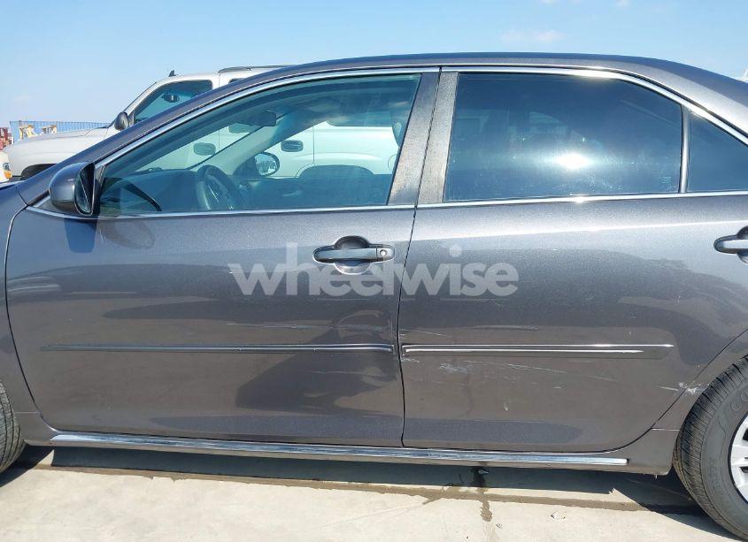 Photo 15 of 2014 Toyota Camry LE (VIN 4T4BF1FK0ER408764)