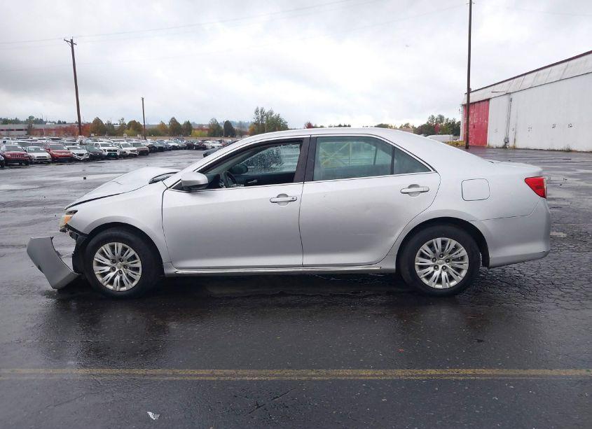 Photo 14 of 2014 Toyota Camry LE (VIN 4T4BF1FK0ER409753)