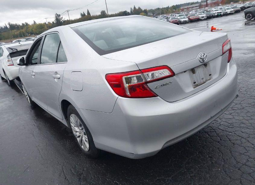 Photo 3 of 2014 Toyota Camry LE (VIN 4T4BF1FK0ER409753)