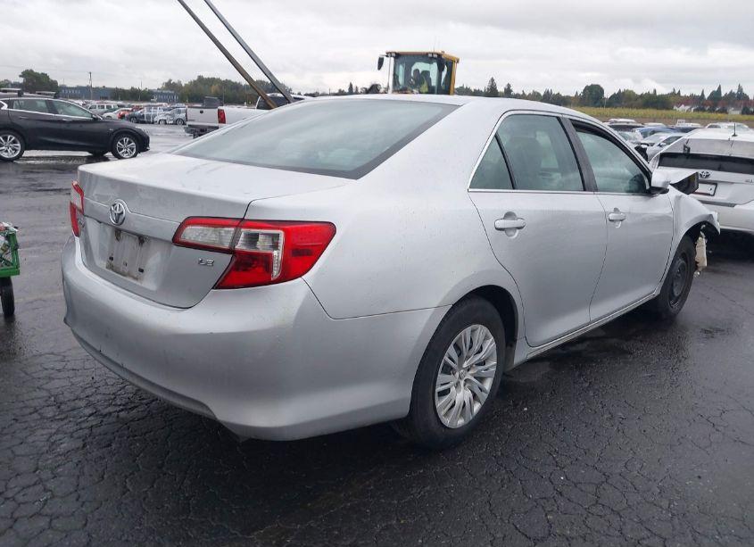 Photo 4 of 2014 Toyota Camry LE (VIN 4T4BF1FK0ER409753)