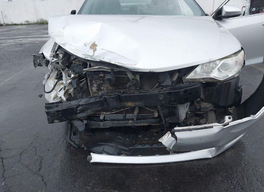 Photo 6 of 2014 Toyota Camry LE (VIN 4T4BF1FK0ER409753)