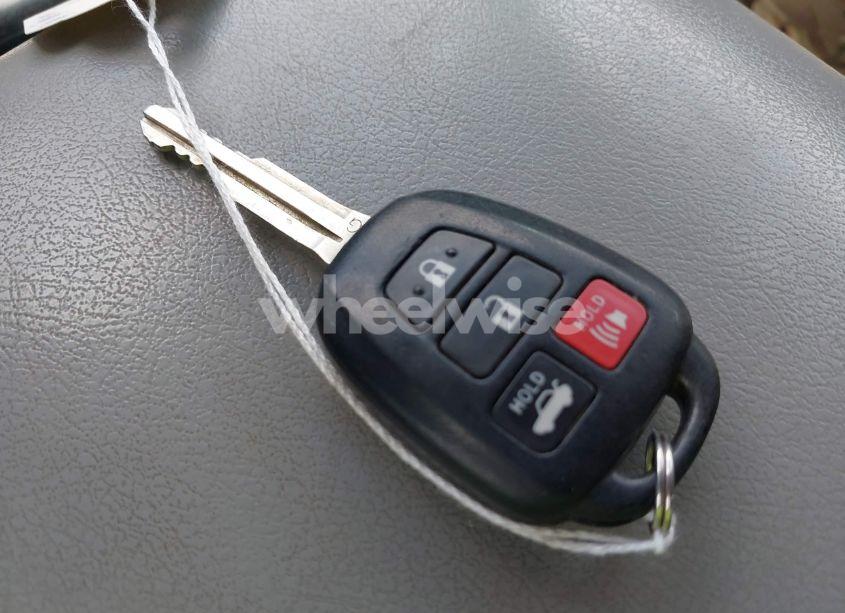 Photo 11 of 2014 Toyota Camry LE (VIN 4T4BF1FK0ER420056)