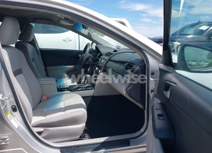 Photo 5 of 2014 Toyota Camry LE (VIN 4T4BF1FK0ER420056)