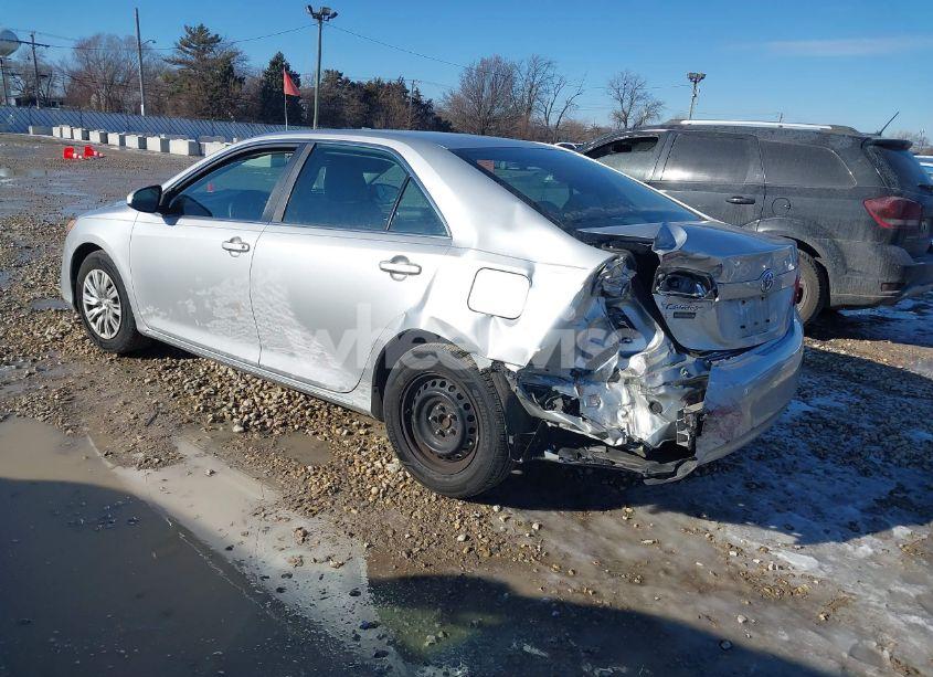 Photo 3 of 2014 Toyota Camry LE (VIN 4T4BF1FK0ER425144)