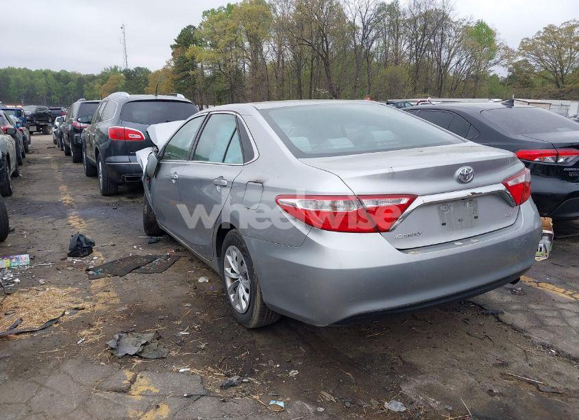 Photo 3 of 2015 Toyota Camry LE (VIN 4T4BF1FK0FR447002)