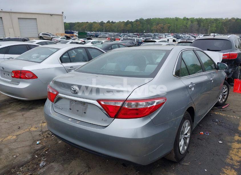 Photo 4 of 2015 Toyota Camry LE (VIN 4T4BF1FK0FR447002)