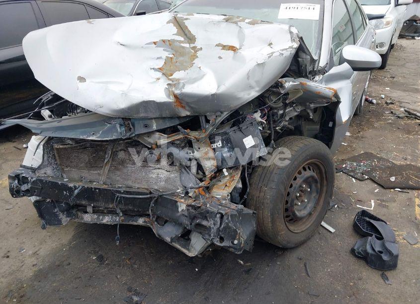 Photo 6 of 2015 Toyota Camry LE (VIN 4T4BF1FK0FR447002)