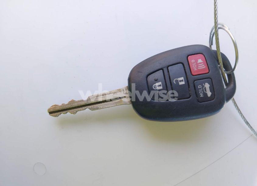 Photo 11 of 2015 Toyota Camry LE/SE/XLE/XSE (VIN 4T4BF1FK0FR452832)