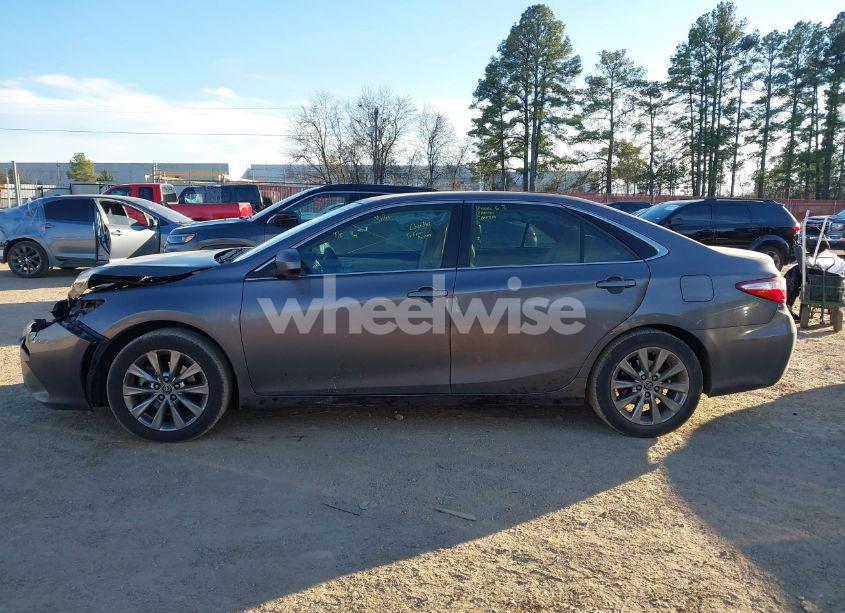 Photo 15 of 2015 Toyota Camry XLE (VIN 4T4BF1FK0FR467296)