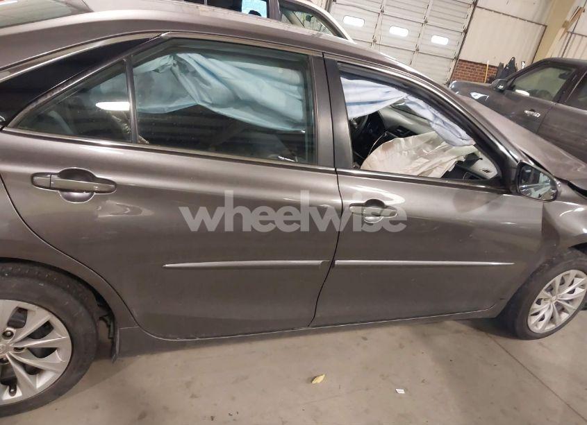 Photo 13 of 2015 Toyota Camry LE (VIN 4T4BF1FK0FR484230)