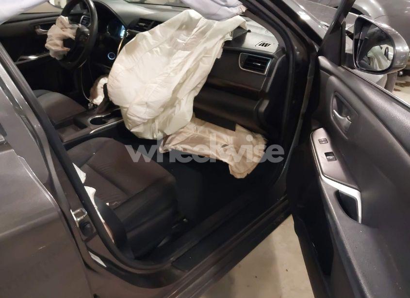 Photo 5 of 2015 Toyota Camry LE (VIN 4T4BF1FK0FR484230)