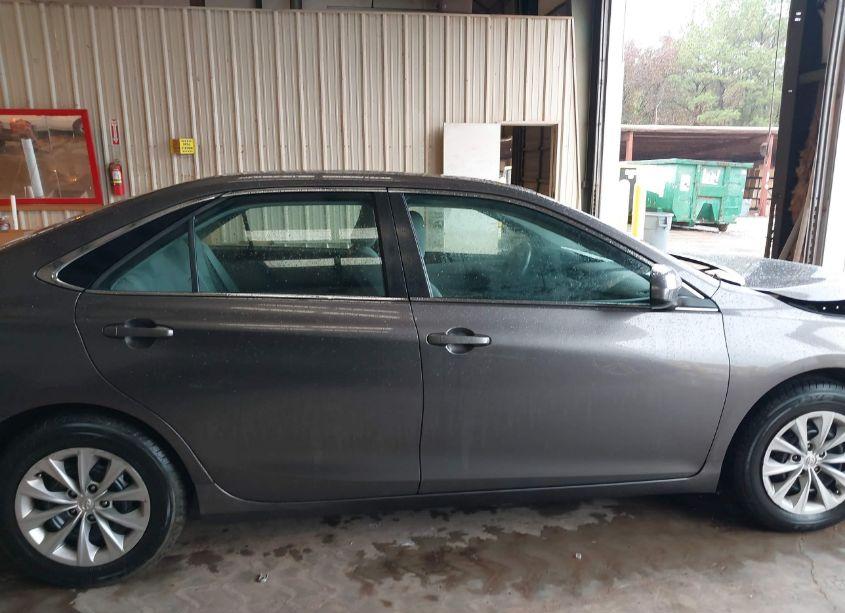 Photo 13 of 2015 Toyota Camry LE (VIN 4T4BF1FK0FR490836)