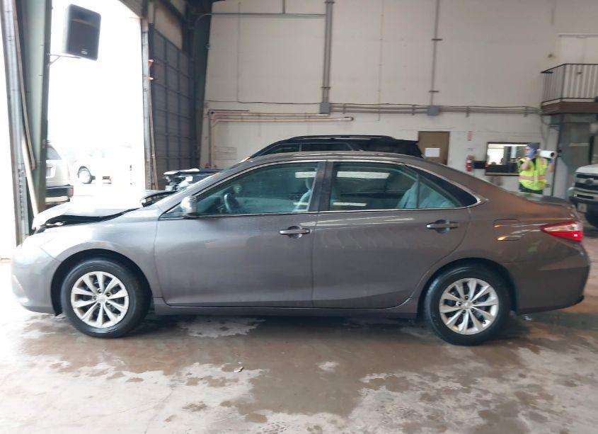 Photo 14 of 2015 Toyota Camry LE (VIN 4T4BF1FK0FR490836)