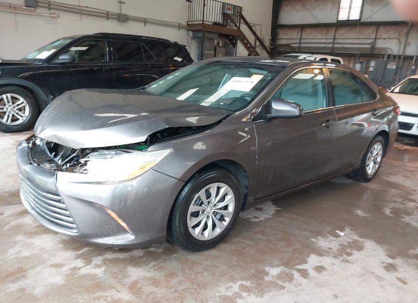 Photo 2 of 2015 Toyota Camry LE (VIN 4T4BF1FK0FR490836)