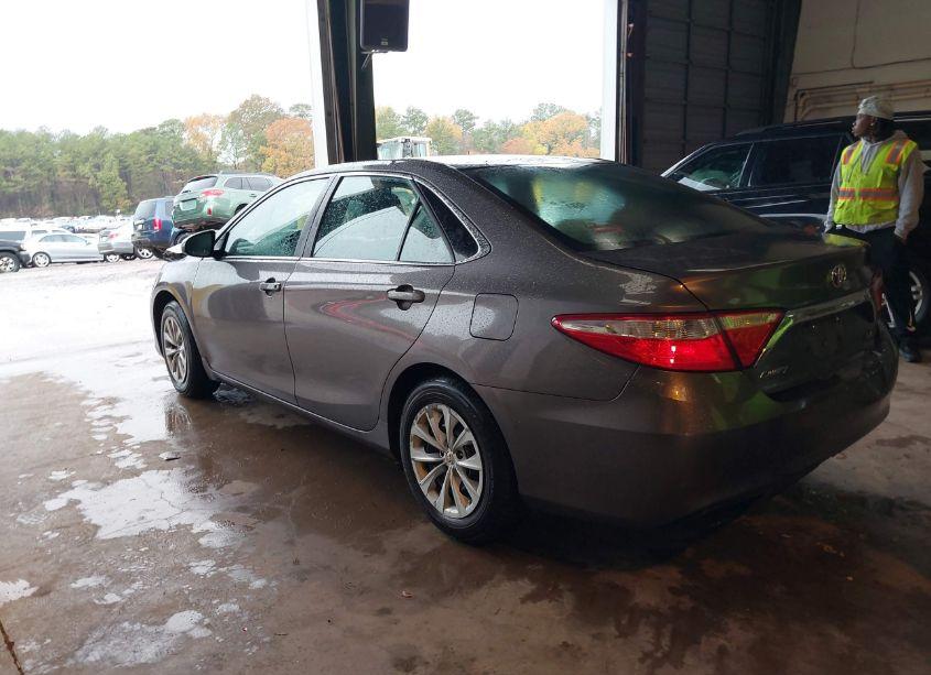 Photo 3 of 2015 Toyota Camry LE (VIN 4T4BF1FK0FR490836)