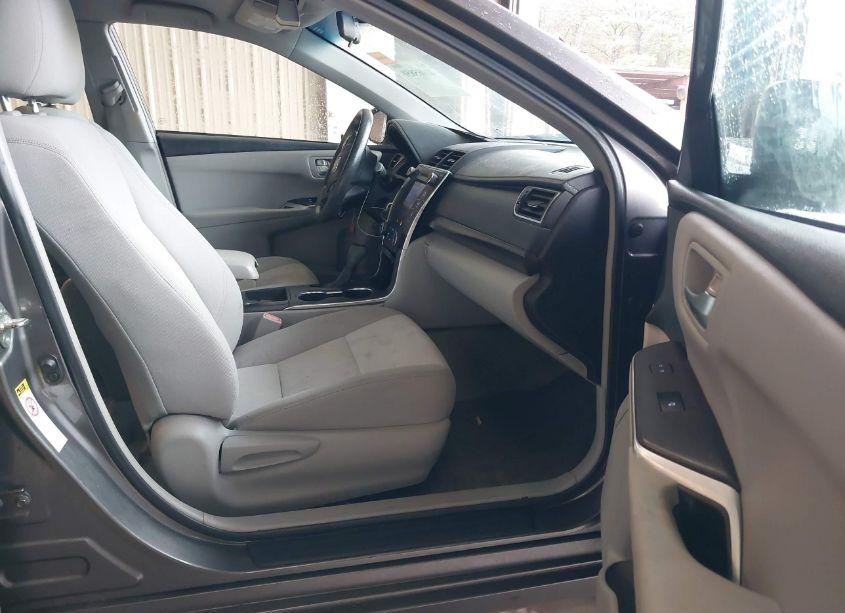 Photo 5 of 2015 Toyota Camry LE (VIN 4T4BF1FK0FR490836)