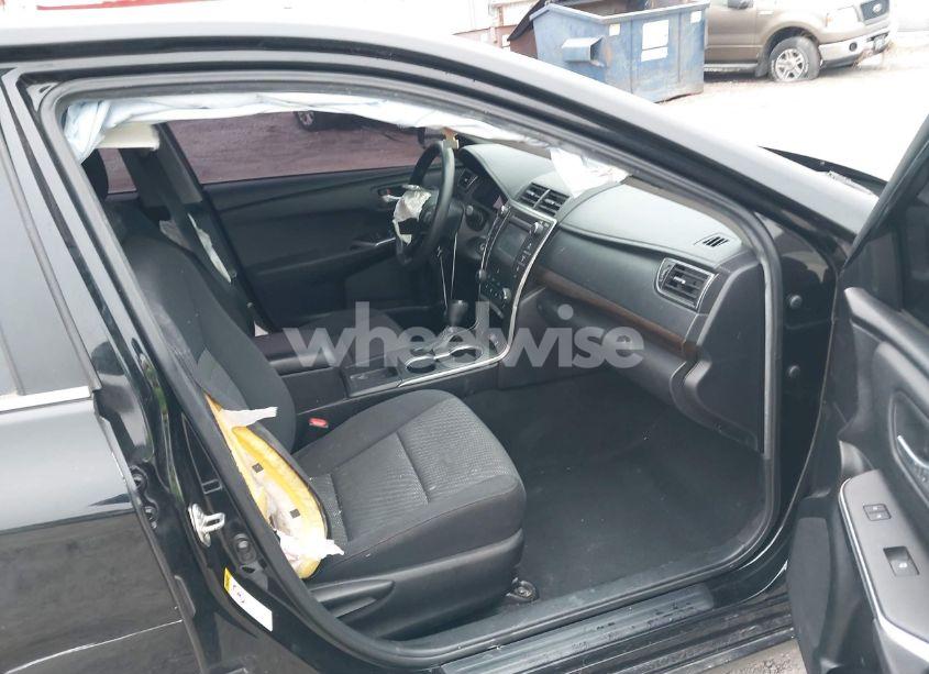 Photo 5 of 2015 Toyota Camry LE (VIN 4T4BF1FK0FR500555)