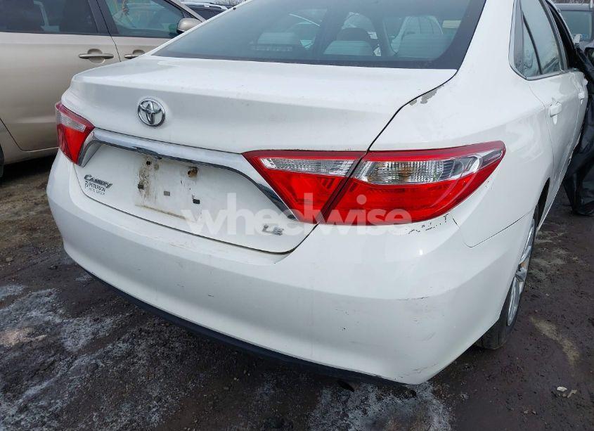 Photo 20 of 2015 Toyota Camry LE (VIN 4T4BF1FK0FR505805)