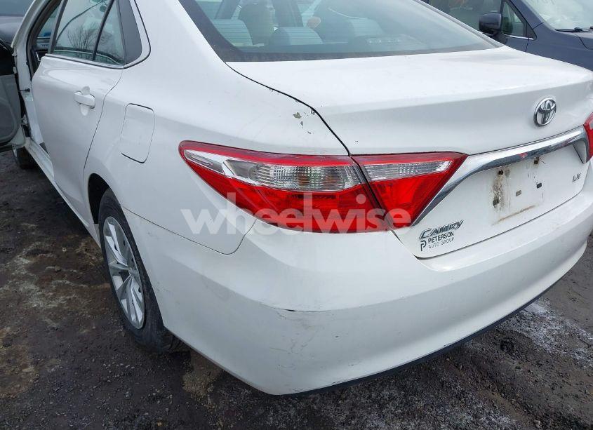 Photo 21 of 2015 Toyota Camry LE (VIN 4T4BF1FK0FR505805)