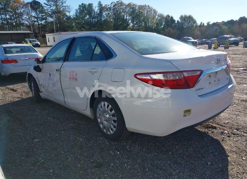 Photo 3 of 2015 Toyota Camry LE (VIN 4T4BF1FK0FR506257)