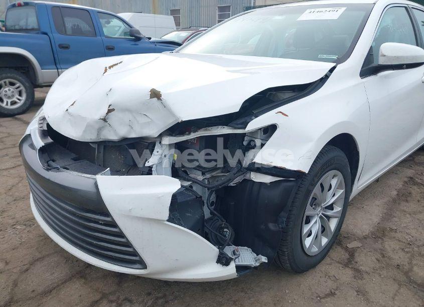 Photo 6 of 2015 Toyota Camry LE (VIN 4T4BF1FK0FR514116)