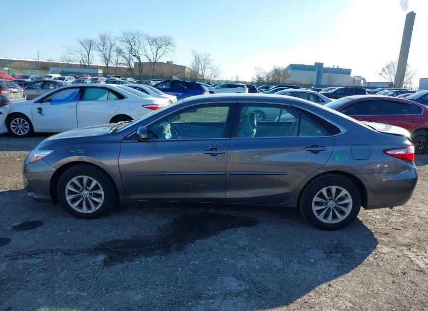 Photo 14 of 2015 Toyota Camry LE (VIN 4T4BF1FK0FR514603)