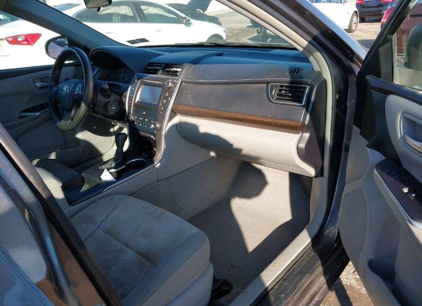 Photo 5 of 2015 Toyota Camry LE (VIN 4T4BF1FK0FR514603)