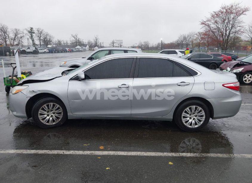 Photo 14 of 2016 Toyota Camry LE (VIN 4T4BF1FK0GR520838)