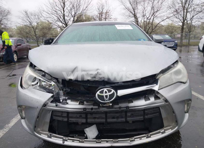 Photo 6 of 2016 Toyota Camry LE (VIN 4T4BF1FK0GR520838)