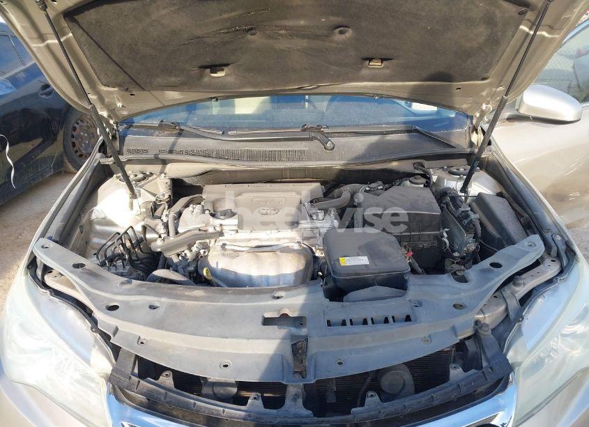 Photo 10 of 2016 Toyota Camry LE (VIN 4T4BF1FK0GR533931)