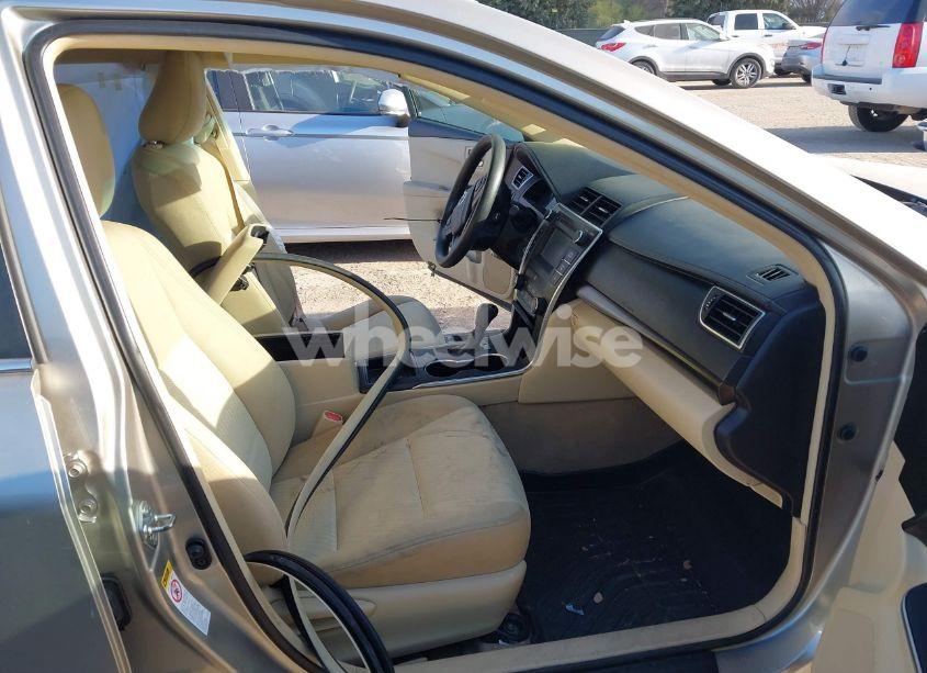 Photo 5 of 2016 Toyota Camry LE (VIN 4T4BF1FK0GR533931)