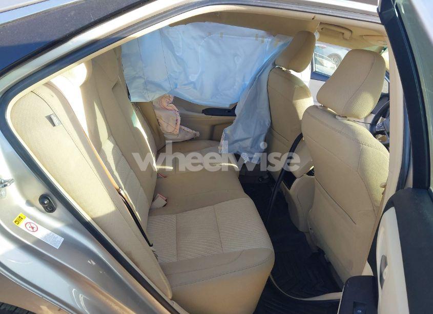 Photo 8 of 2016 Toyota Camry LE (VIN 4T4BF1FK0GR533931)