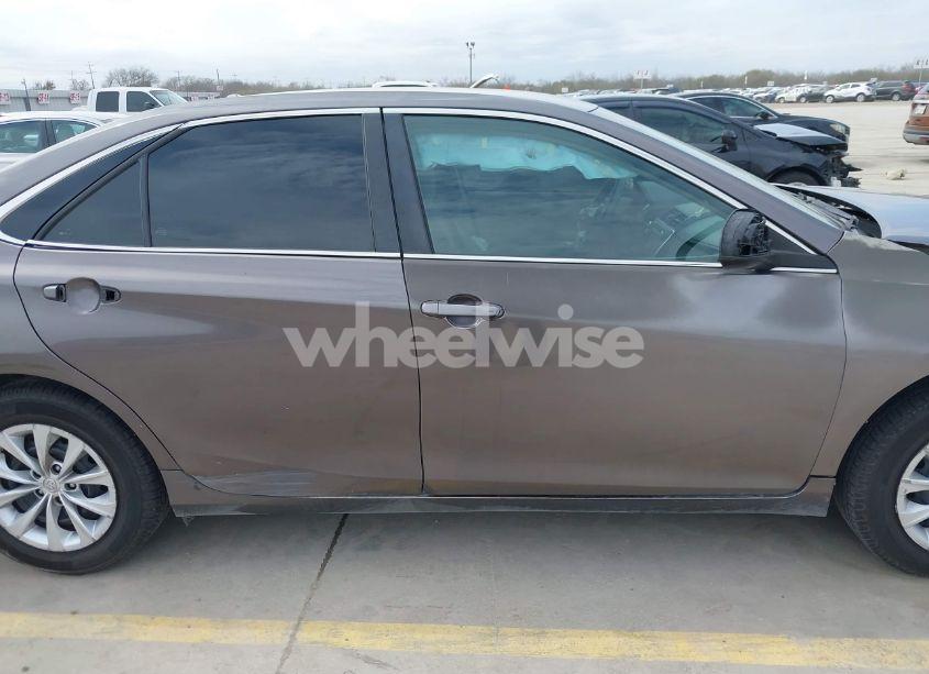 Photo 14 of 2016 Toyota Camry LE (VIN 4T4BF1FK0GR535663)