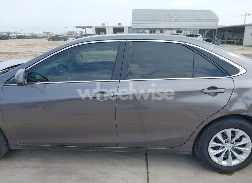 Photo 15 of 2016 Toyota Camry LE (VIN 4T4BF1FK0GR535663)