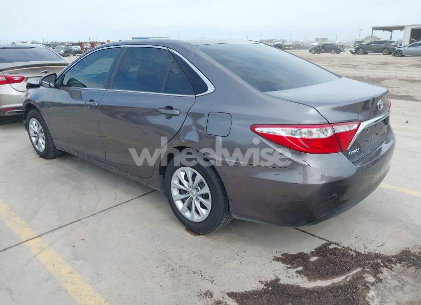 Photo 3 of 2016 Toyota Camry LE (VIN 4T4BF1FK0GR535663)