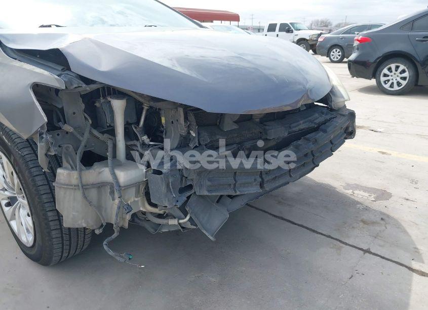 Photo 6 of 2016 Toyota Camry LE (VIN 4T4BF1FK0GR535663)