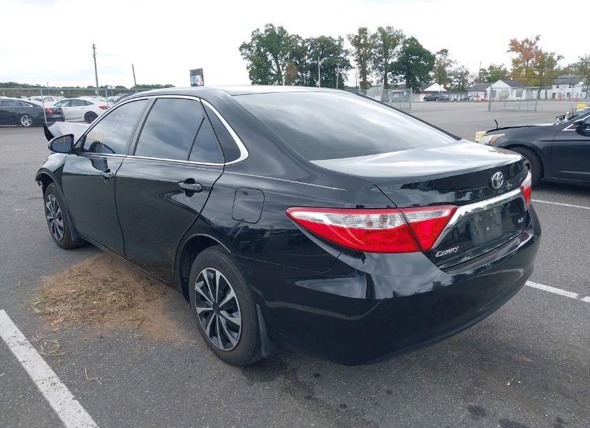 Photo 3 of 2016 Toyota Camry LE (VIN 4T4BF1FK0GR536473)