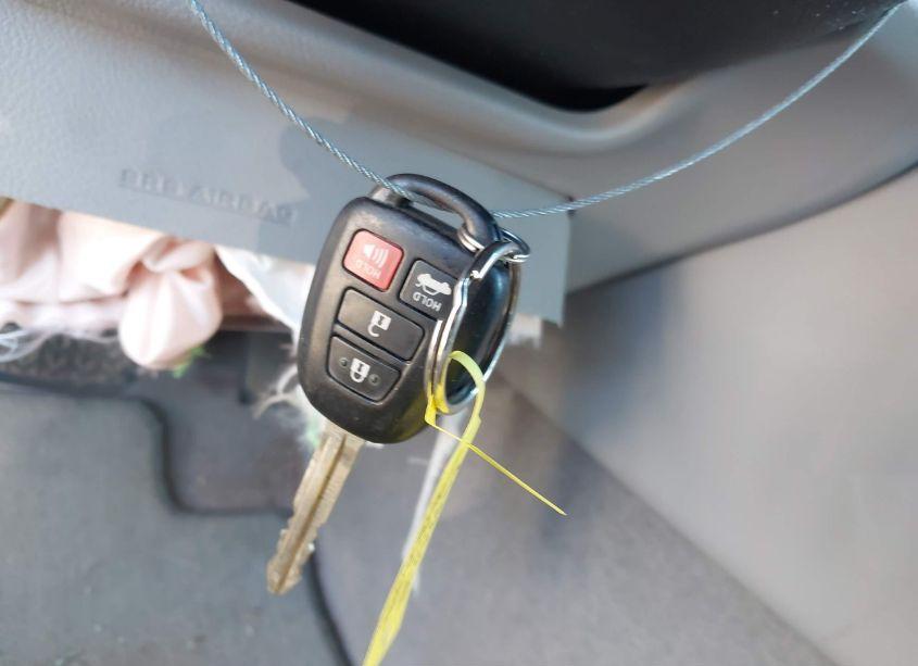 Photo 11 of 2016 Toyota Camry XLE (VIN 4T4BF1FK0GR552544)