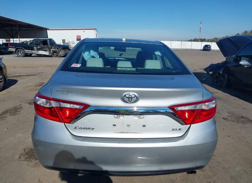 Photo 16 of 2016 Toyota Camry XLE (VIN 4T4BF1FK0GR552544)